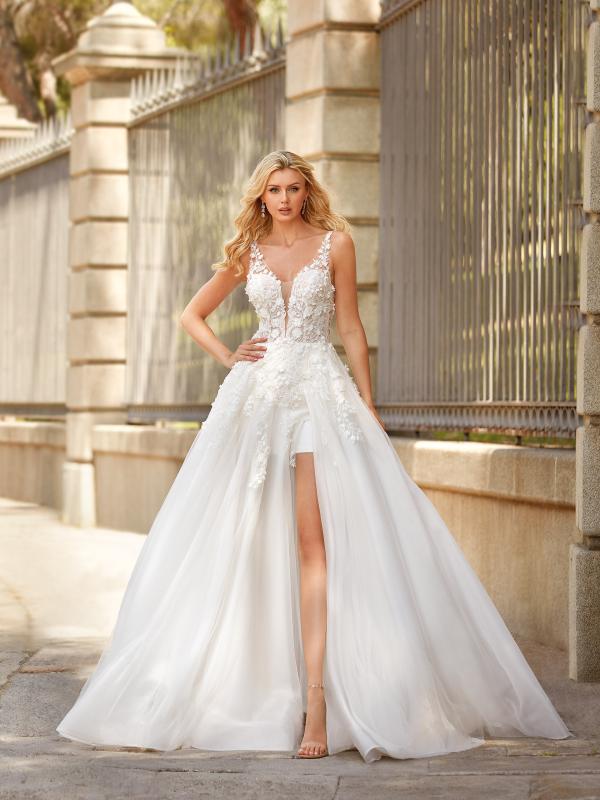 Wedding dress Evelyn [2537], Romantic 2025 Collection 